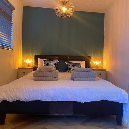 Cozy Cabin With Modern Comforts Wootton  외부 사진
