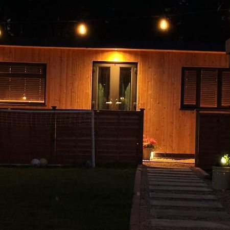 Cozy Cabin With Modern Comforts Wootton  외부 사진